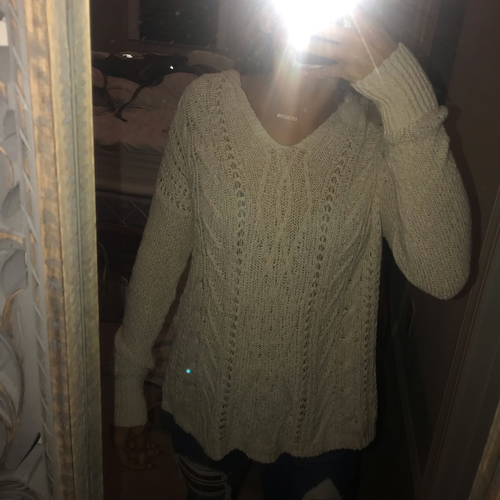 cream knit hollister sweater!